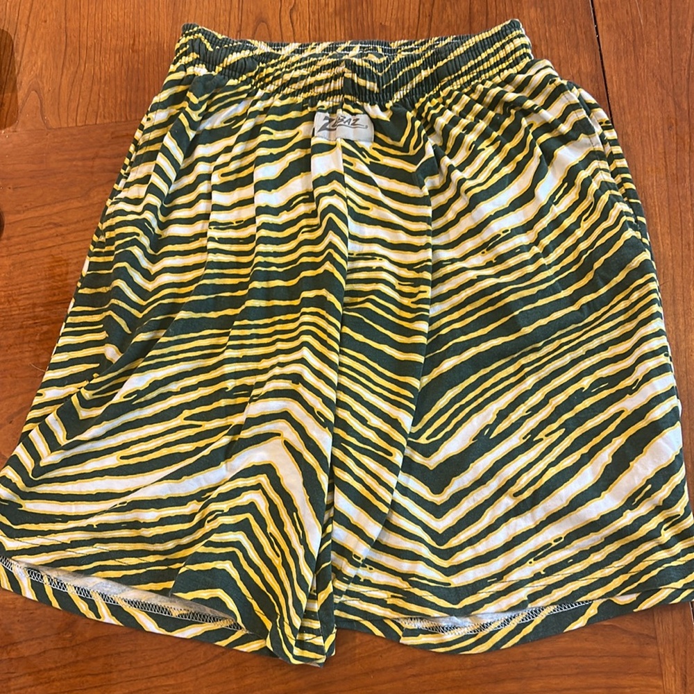 Zubaz Stylish Green and Yellow Striped Men's Shorts